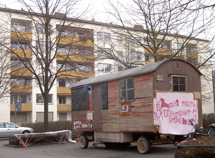 Bauwagen und Dauerkundgebung am Barmer Platz  