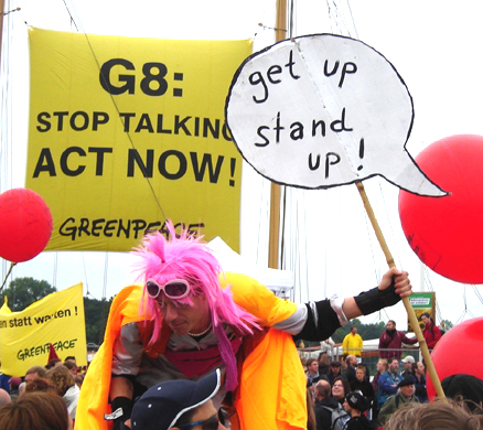 rostock g8 g-8 g8-treffen demonstranten get up stand up