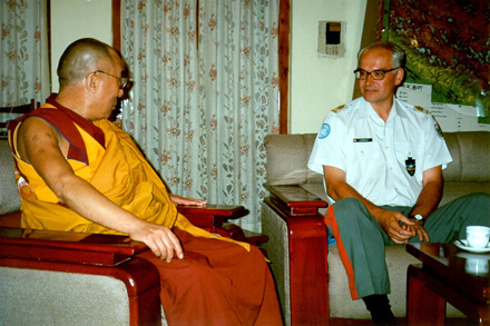 Dalai Lama auch beim österreichischen Generalmajor Hermann Loidolt