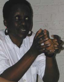 Esther Mujawayo – arbeitet mit traumatisierten Flüchtlingen