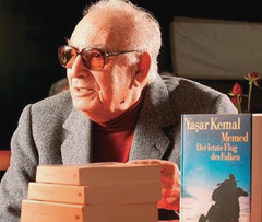Yasar Kemal bei Buchpr&auml;sentation