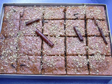Unkompliziert und schnell gebacken ist der Walnusskuchen.