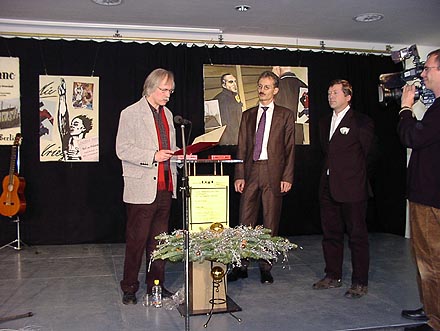 Medallenverleihung: Rolf G�ssner, Rechtsanwalt Docke, Major Pfaff 