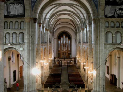 St. Kunibert: vom Dom aus gesehen